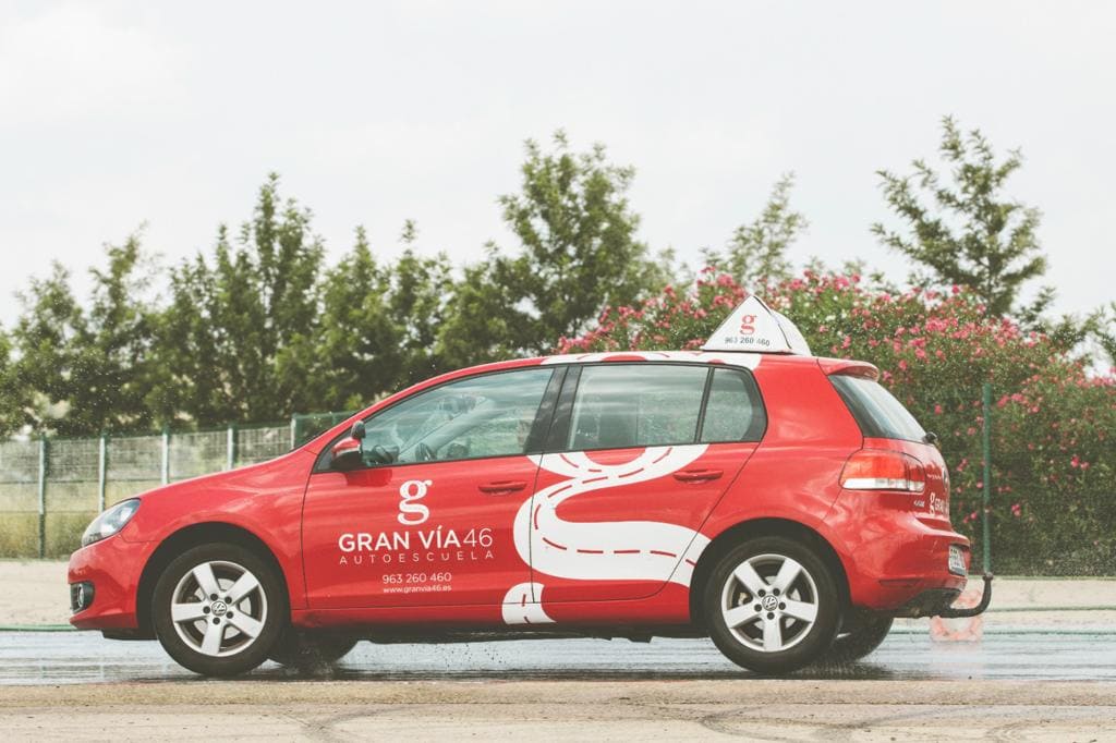 autoescuela en valencia - pack matricula golf rotulado