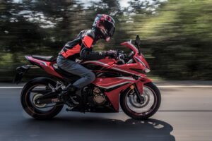 cursos permiso a en valencia - motociclista en abierto