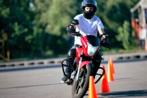 carnet de moto A2 valencia - prácticas a2