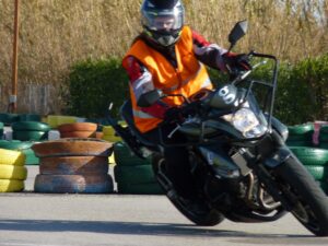 autoescuela carnet de moto para oposiciones de policía local en valencia - oposiciones