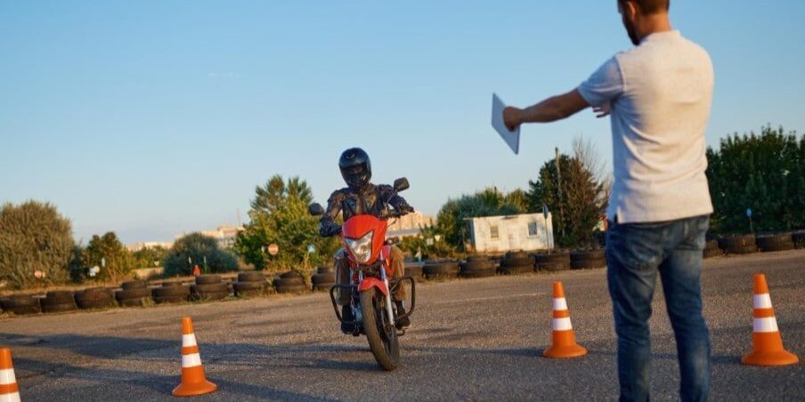 Cursos permiso A en Valencia – conos Cursos permiso A en Valencia - conos