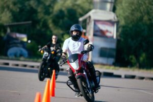 Cursos permiso A en Valencia - moto
