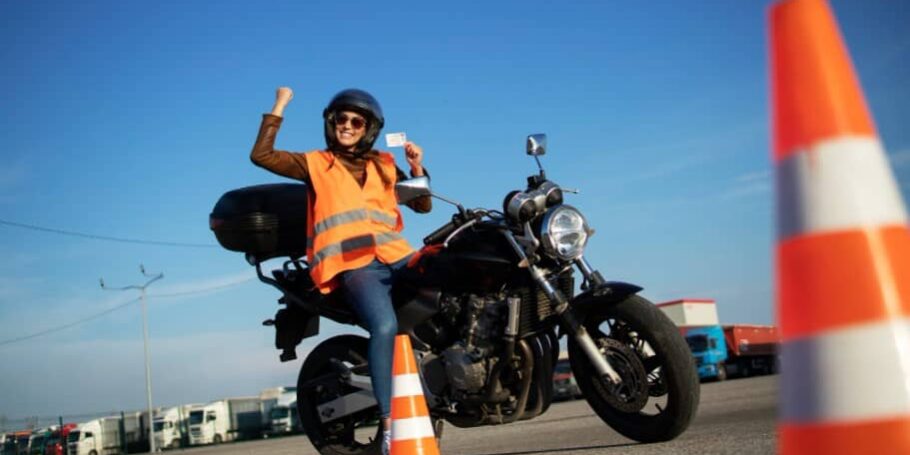 Curso carnet A en Valencia – Cono Curso carnet A en Valencia - Cono