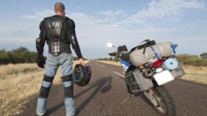 test carnet de conducir - moto equipaje