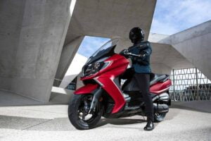 test carnet de conducir - moto roja