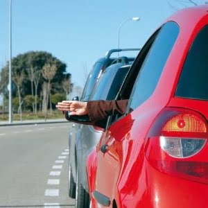 test carnet de conducir - seña marcha atras