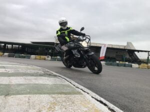 curso para el permiso A en Valencia - moto de practicas